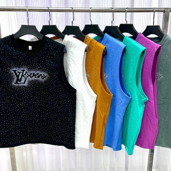 Sleeveless - Picture 1 of 4